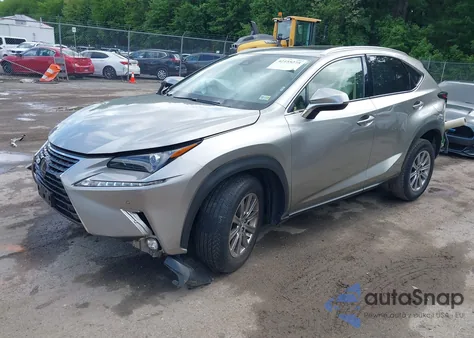 2021 Lexus Nx 300 z USA, uszkodzony, nr VIN JTJDARBZXM2195661
